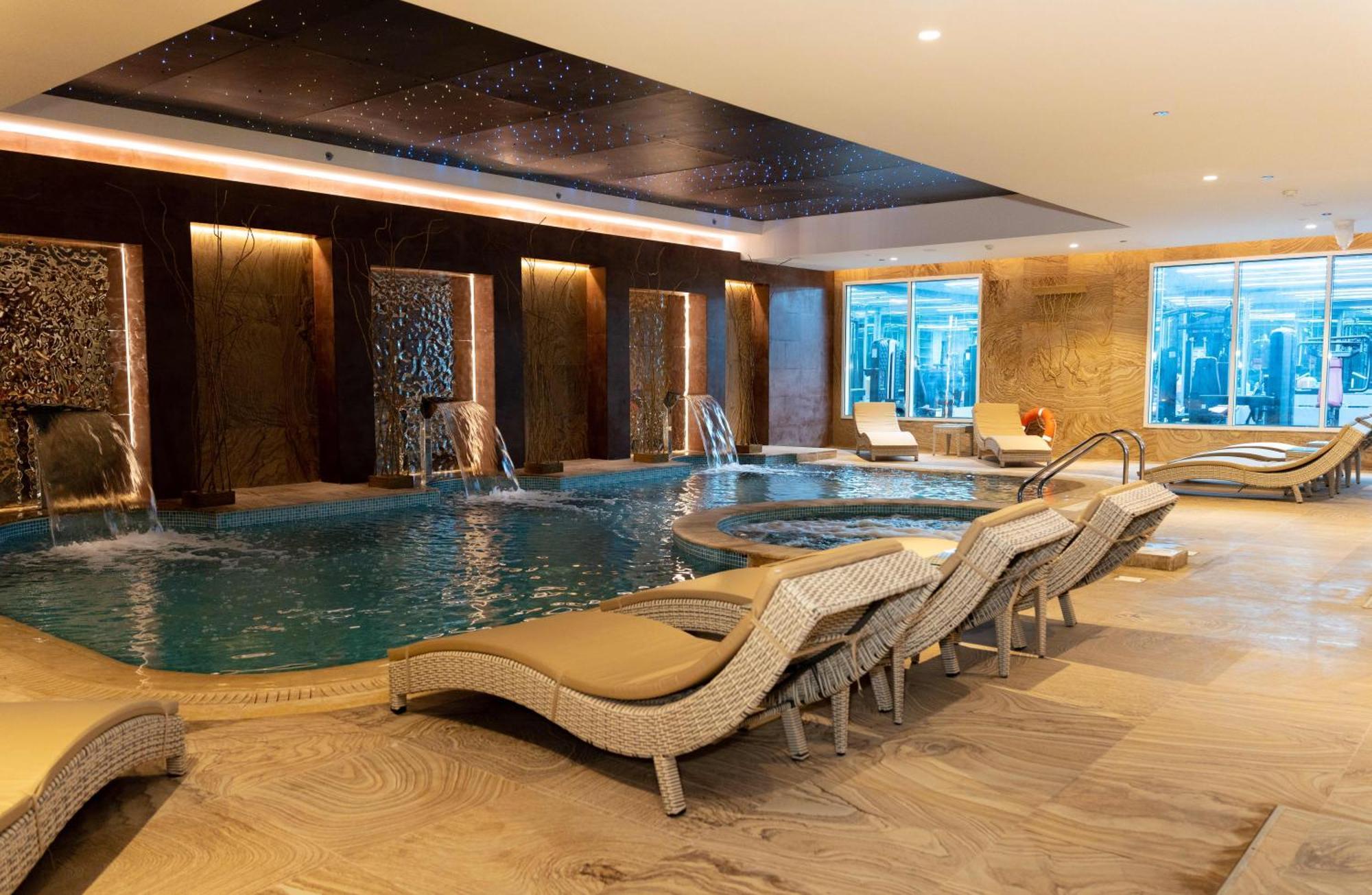 Millennium Place דוחה מראה חיצוני תמונה The spa at the hotel